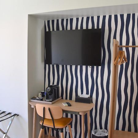 Logis Hotel Restaurant Le Kalliste イエール エクステリア 写真