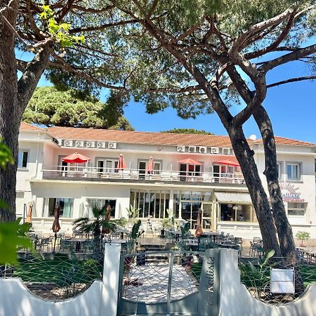 Logis Hotel Restaurant Le Kalliste イエール エクステリア 写真