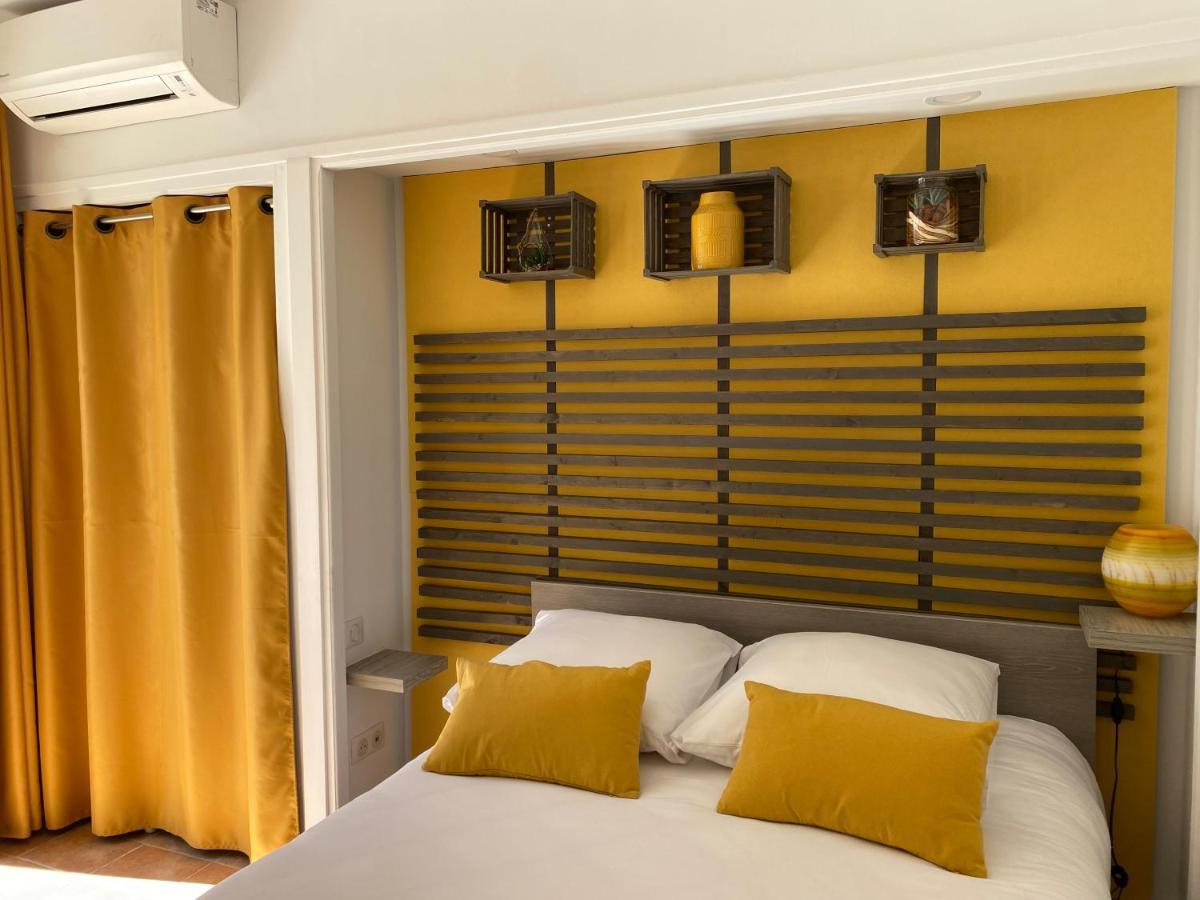 Logis Hotel Restaurant Le Kalliste イエール エクステリア 写真