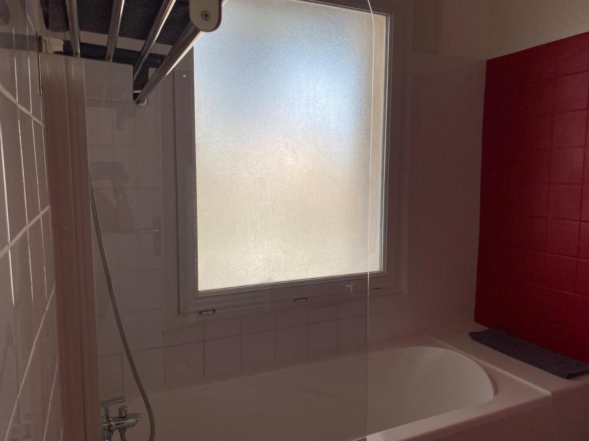 Logis Hotel Restaurant Le Kalliste イエール エクステリア 写真