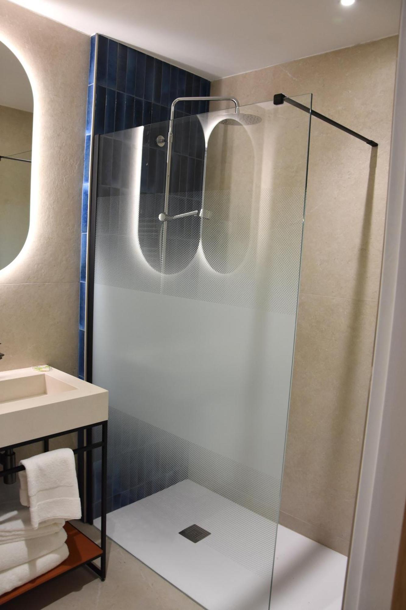 Logis Hotel Restaurant Le Kalliste イエール エクステリア 写真