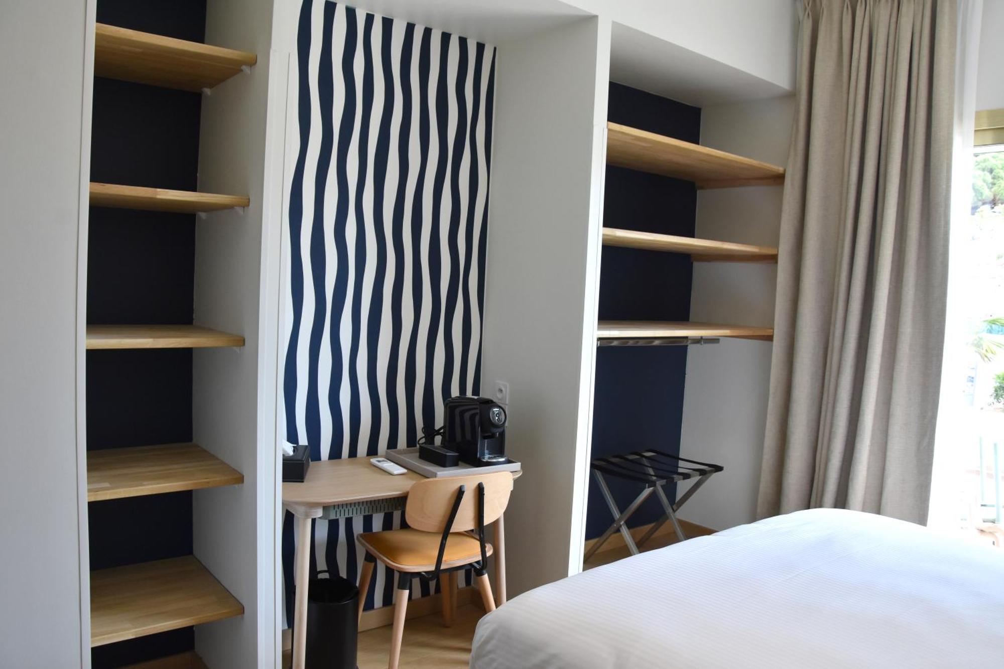 Logis Hotel Restaurant Le Kalliste イエール エクステリア 写真